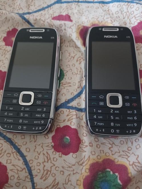2 stuks Nokia E75.