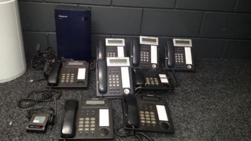2 Telefooncentrales Panasonic TDA15 en D208 en 10 Telefoons