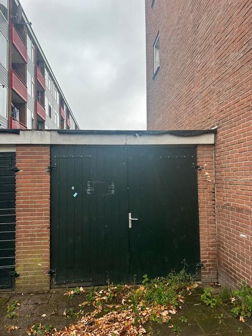 2 verhuurde garageboxen in Deventer ( belegging )