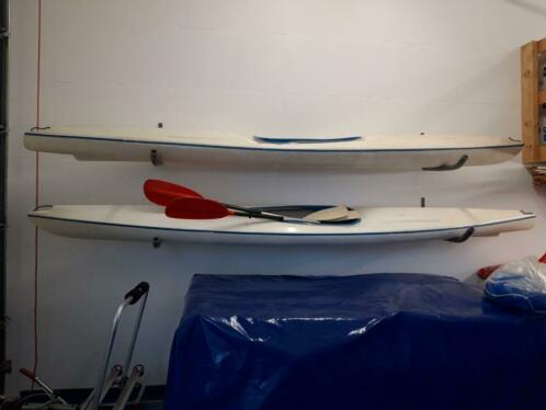 2 witte kano039s  kayak kajak inclusief peddels