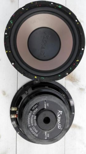 2 x basse speakers