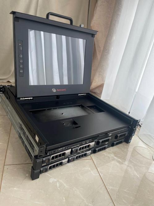 2 x Dell E18S Rack ServerLCD Console4-Port KVM SwitchHDD