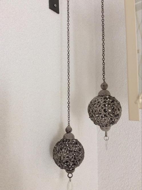 2 x leuke metalen ballen met steentjes