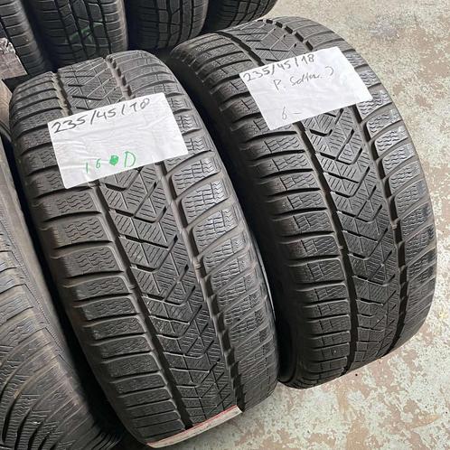 2 x Pirelli Sottozero 3 235-45-18 Winterbanden 6mm