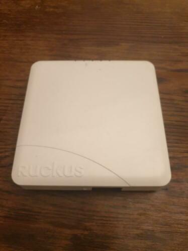 2 X Ruckus ZoneFlex R500 Unkeashed