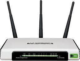 2 x TP Link WR1043ND router 300Mbps 802.11bgn