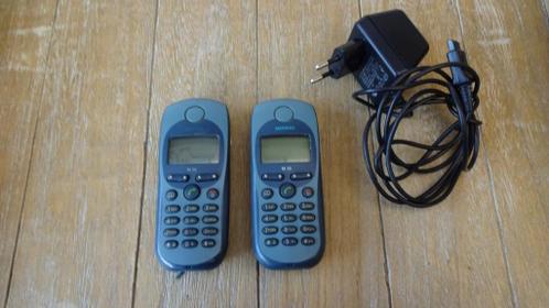 2 x Vintage Retro Mobiel Siemens M35  Oplader en hoesje