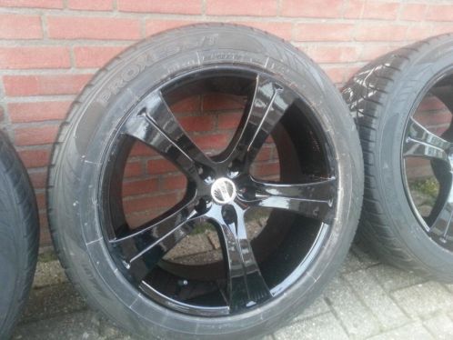 20 inch jeep velgen 5x127 met banden