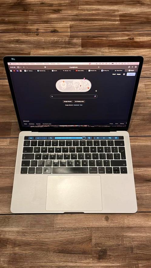 2016 i5 Apple MacBook Pro 13,3 Touchbar