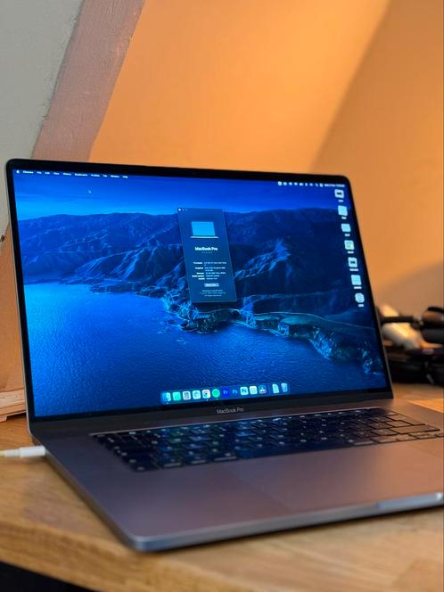 2019 MacBook Pro  16-inch  i7  512 GB