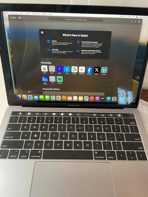 2019 MacBook Pro 16gbRAM 512ssd Touchbar