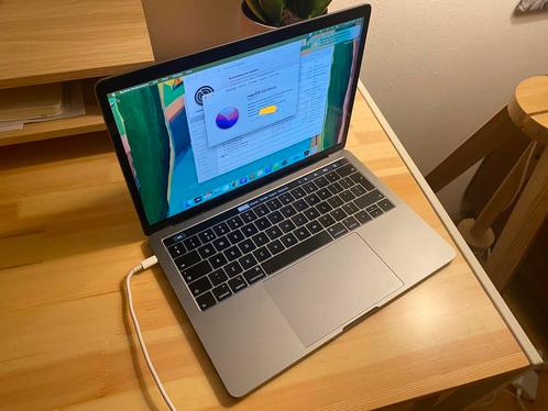 2019 MacBook Pro with Touchbar, 13-inch