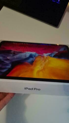 (2020) Apple iPad Pro 11inch, 4GCellular  WiFi, 128 GB