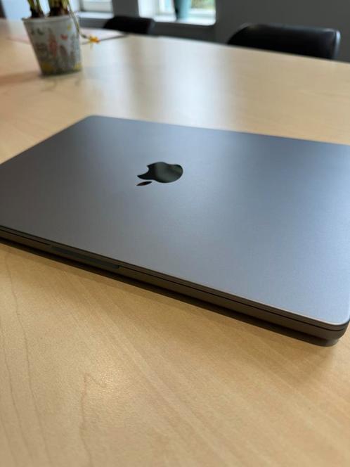 2023 MacBook Pro 14 space grey M2 Pro 16Gb 1Tb