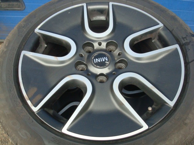 17 Inch Originele Mini Velgen en Banden Steek 5x120