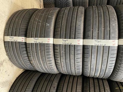 235-45-19 Toyo Zomerbanden 4.5mm Incl Montage 235 45 19