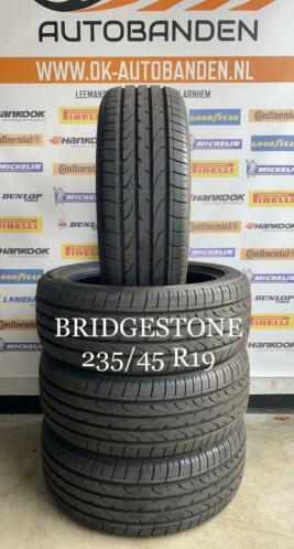 2354519 Bridgestone  zomerbanden  7,5mm (ZO WAT NIEUW)