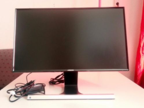 24 inch Samsung Monitor s24d590pl Zwart(doosbongarantie) 
