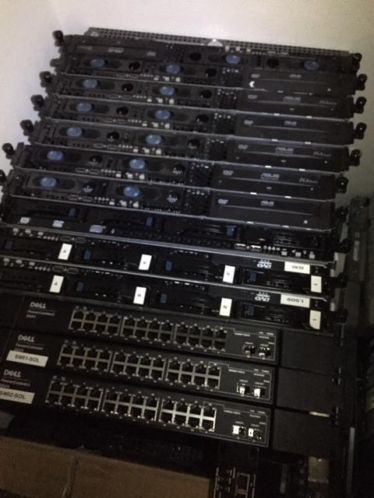 26 x Servers amp 3 x switch amp 1 KVM