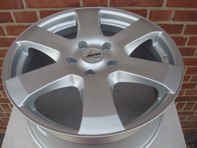 18'' inch Autec 5x120 8.0 J ET55 Naaf 65,1