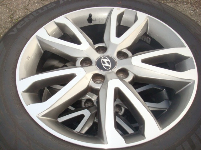 18’’Originele Hyundai V-Spoke Velgen en Banden 5x114.3