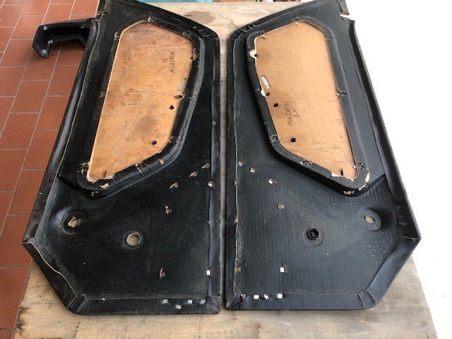 Internal door cards for Alfa Romeo Montreal