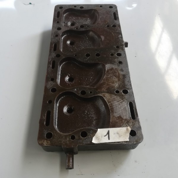 Cylinder head for Jeep Willys