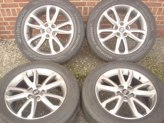 18’’Originele Hyundai V-Spoke Velgen en Banden 5x114.3