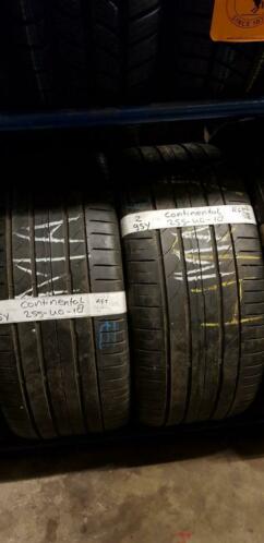 2x 255-40-18 Continental RFT Zomer 4.1mm 30 PST 255 40 18