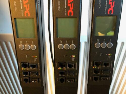 2x APC AP8959EU3 Rack PDU 16A