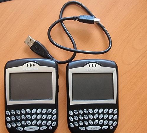 2x Blackberry, 1st Gen incl oplaadsnoertje