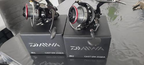 2x daiwa cast izm 25qda nieuw in de doos met factuur