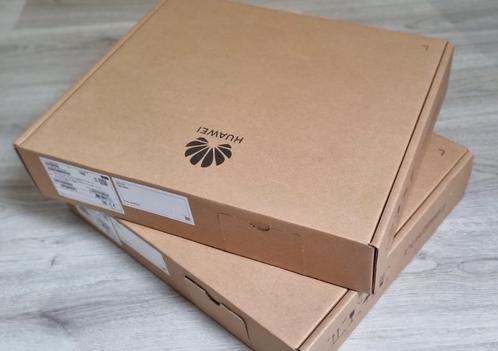 2x Huawei switch S5735-L8P4S-QA1