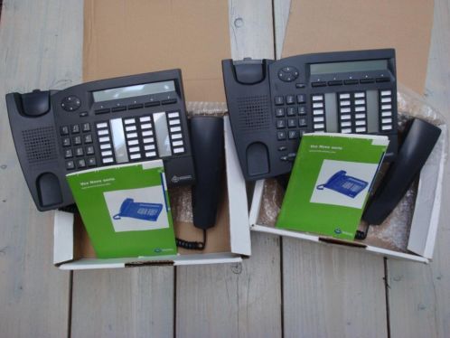 2x KPN toestel D354  2 x toetsenmodule voor Novo en Office.