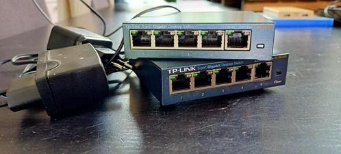 2x metalen 5 poort TP-link gigabit switch