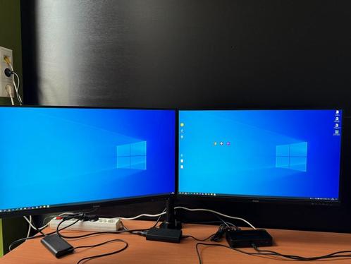 2x monitor, monitorarm en dockingstation, nieuwwaarde 560,-