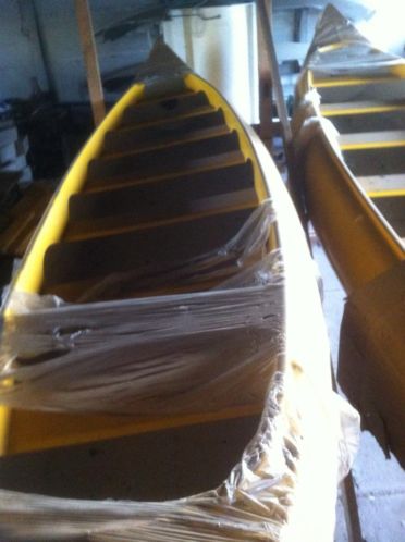 2x nieuwe Canadese kano voor 10 personen (voor de verhuur)