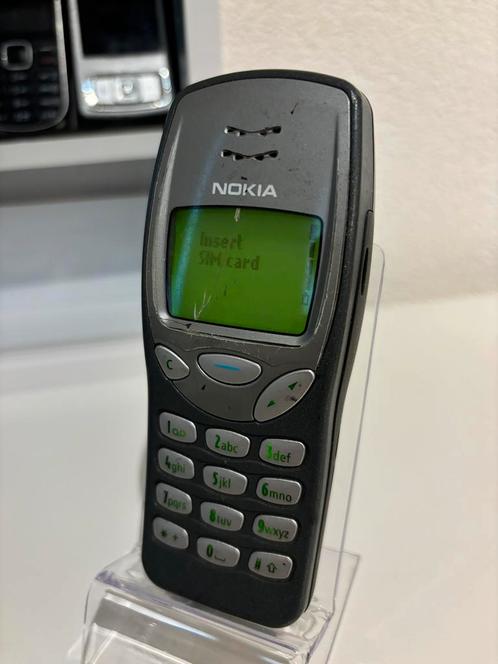 2x Nokia 3210