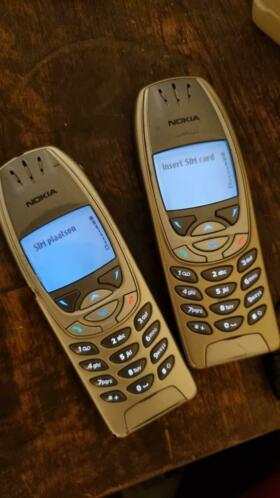 2x Nokia 6310i mobiele telefoon