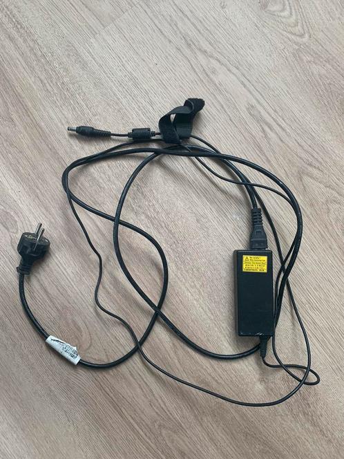 2x oplader laptop Asus F550c
