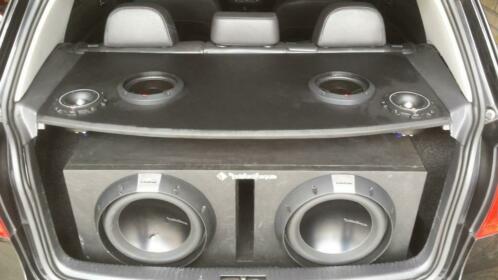 2x rockford fosgate t2d412 subwoofers. 2400rms totaal