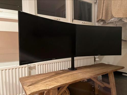 2x Samsung LC27F396FHUXEN - Curved Monitor