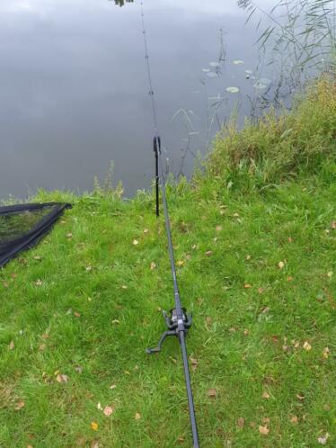 2x shimano vengeance 12ft  2x ngt bigpit molen