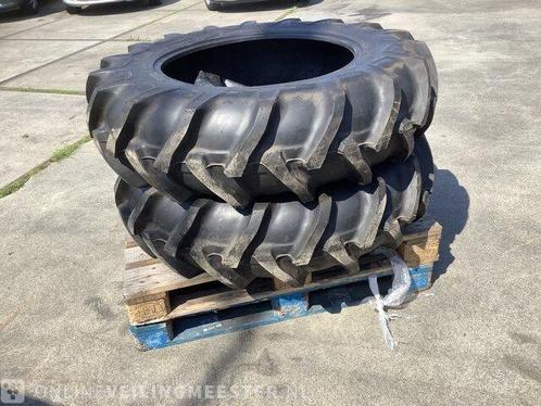 2x Tractorbanden nieuw Bridgestone, 13.6 x 28, Zwart