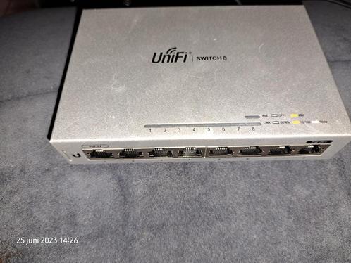 2x Ubiquiti UniFi US-8 8-poorts Managed Gigabit Switch