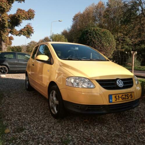 2X Volkswagen FOX 1.2 AIRCONAP 2008 Geel (polo,up, seat)APK