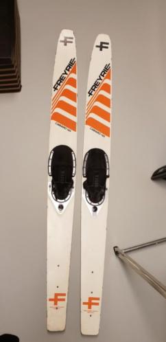 2x waterski set te koop