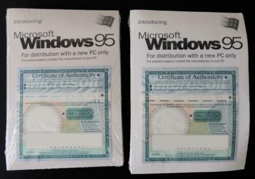 2x Windows 95 met Explorer en Manual (geseald)