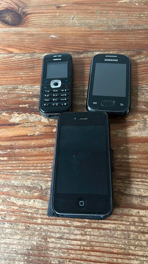 3 mobiele telefoons oa Nokia