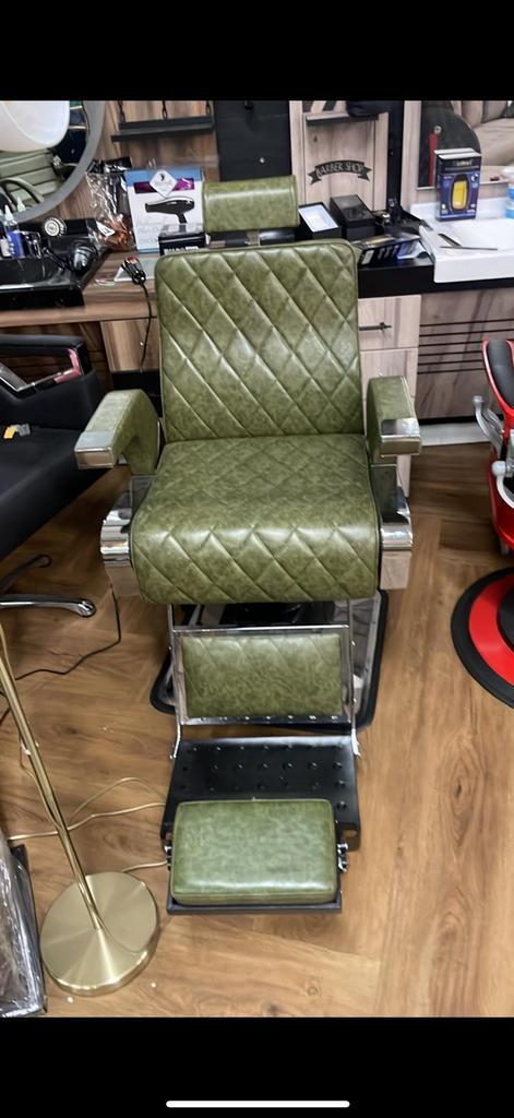 3 stoel barber en een wasbak als nieuw niet gebruikt